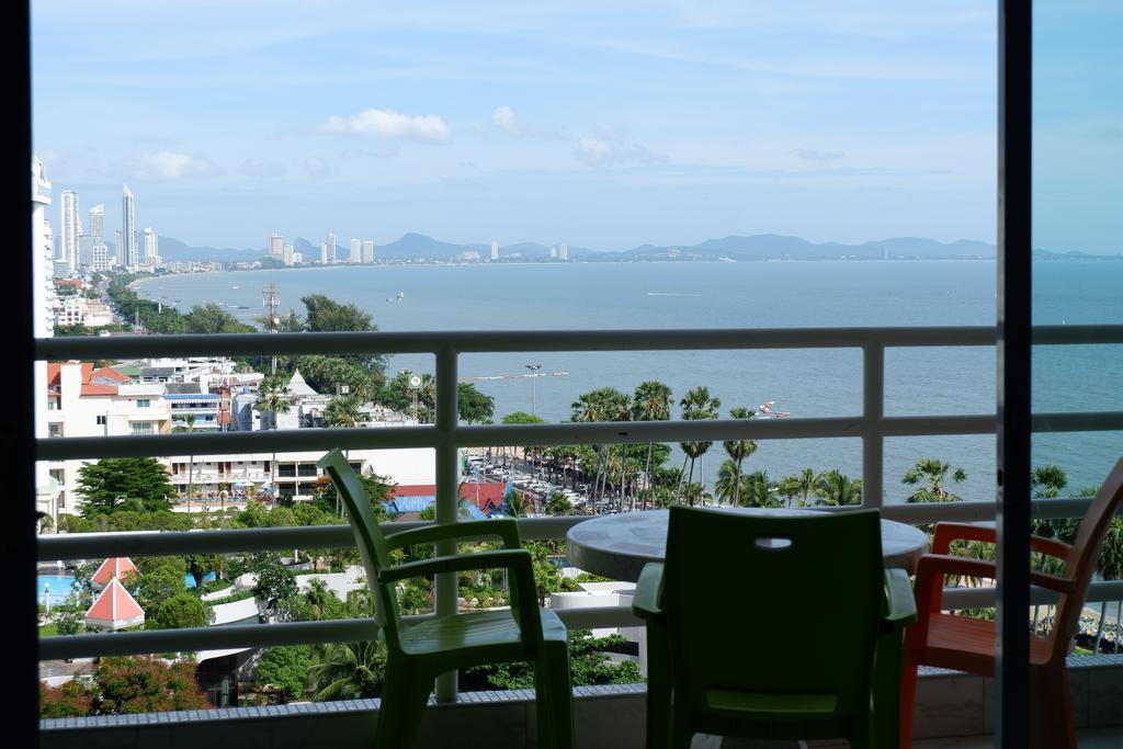 Viewtalay Beachfront By Nd Pattaya Extérieur photo